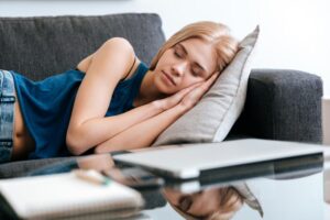 Szukając tajemnic: co w drzemce drzemie naprawdę?